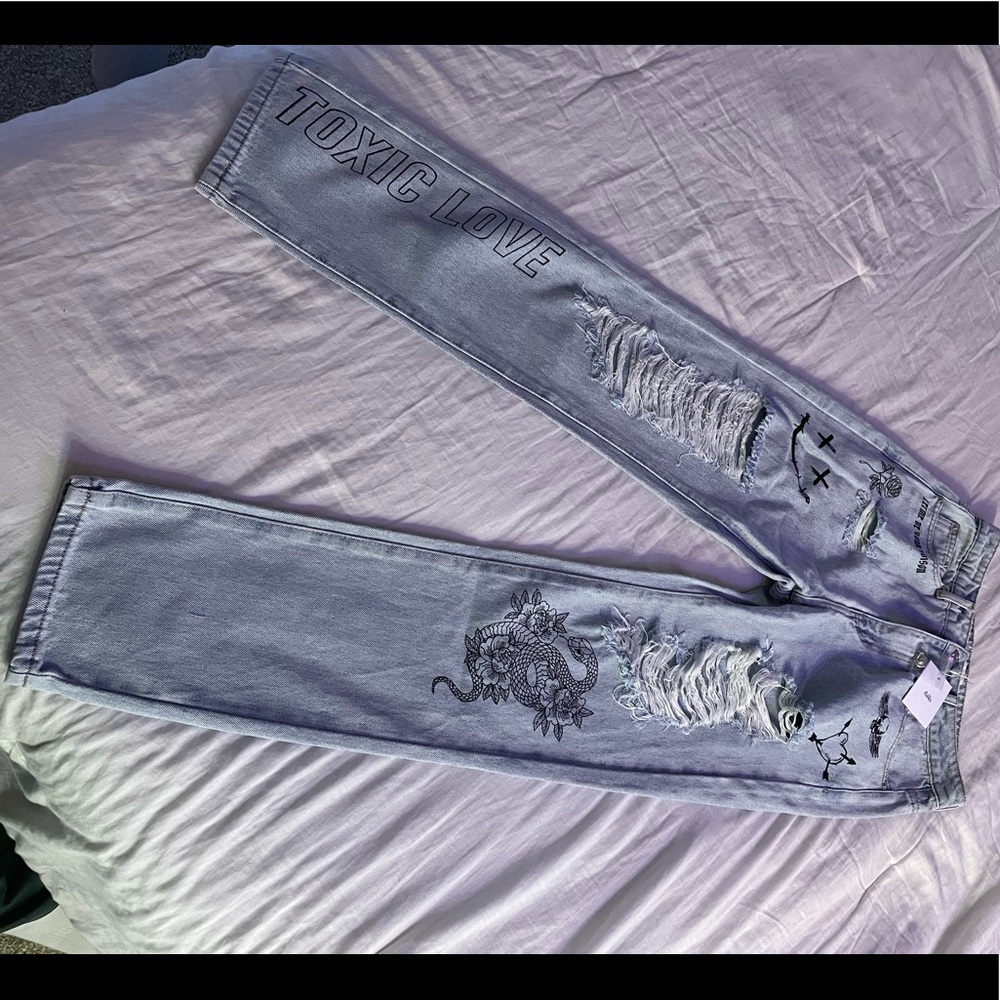 Size Medium Toxic Adika Jeans